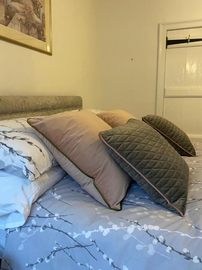 Stunning 2 Bedroom Flat In A Central Location ニュー・アレスフォード エクステリア 写真