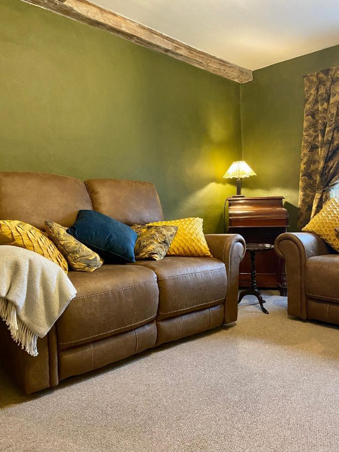 Stunning 2 Bedroom Flat In A Central Location ニュー・アレスフォード エクステリア 写真